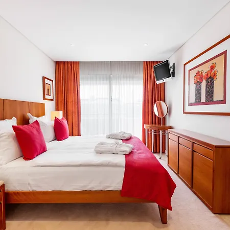 Hotell As Cascatas Golf & Vilamoura