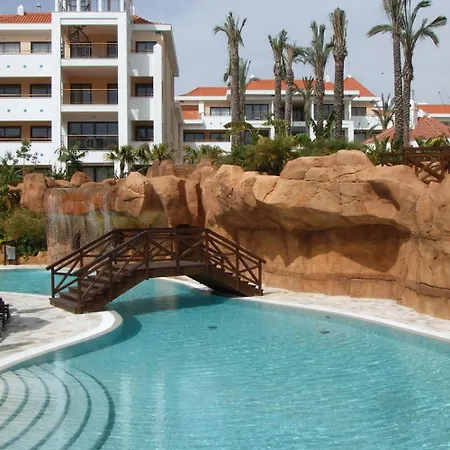Hotell As Cascatas Golf & 5*