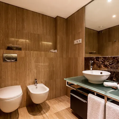 Hotel As Cascatas Golf & 5*